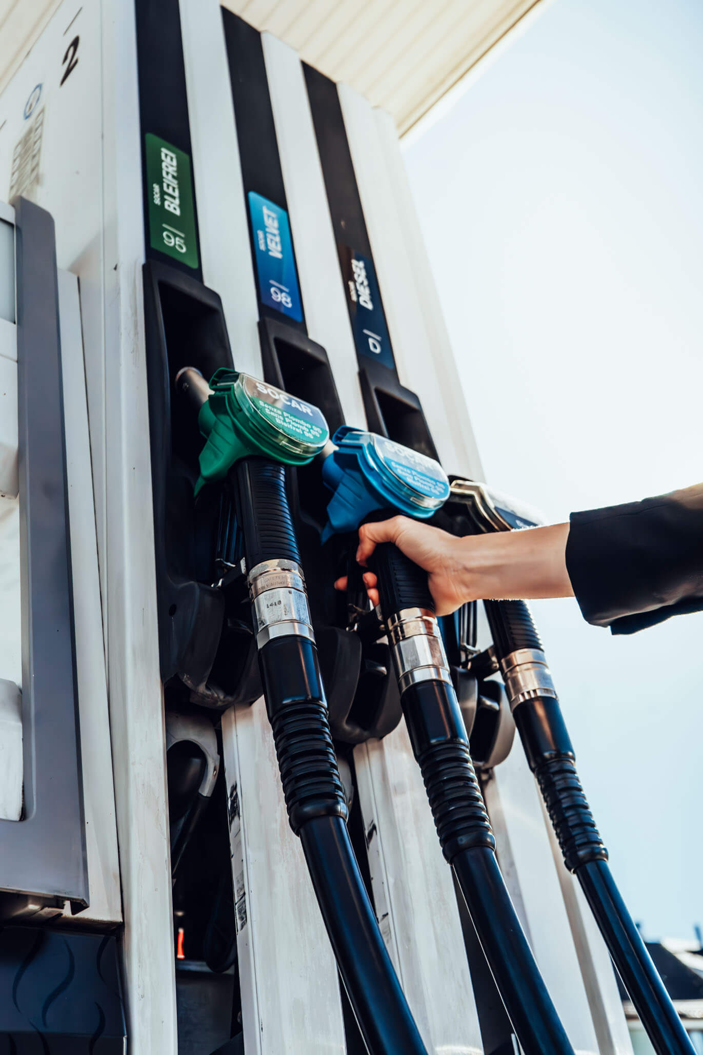 Die Tankstelle der Scheidweg Garage Appenzell ist 24 Stunden geöffnet und bietet Premium-Treibstoffe von SOCAR sowie AdBlue. Für Elektrofahrzeuge steht eine moderne E-Ladestation bereit – damit Sie schnell, bequem und zuverlässig weiterfahren können.