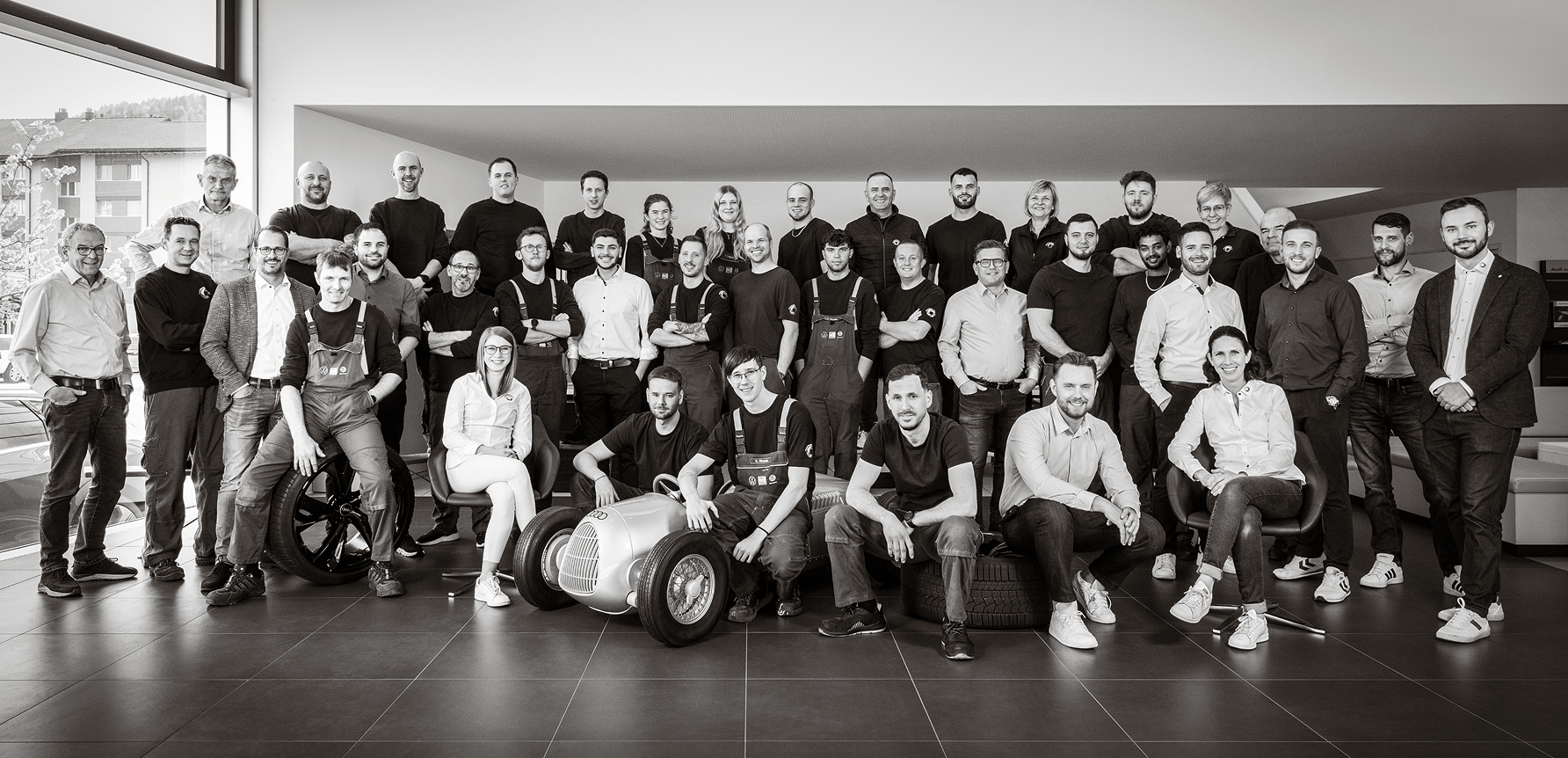 Team der Scheidweg Garage – Kompetenz, Handwerk und Leidenschaft für Fahrzeuge